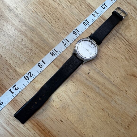 Kenneth Cole Mens Silver Watch With Black Leather Band Analog Date Display - Picture 3 of 12